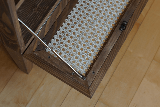 Table de nuit nordique (sur commande)